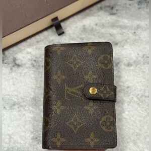 Louis Vuitton-Monogram Canvas Key Holder